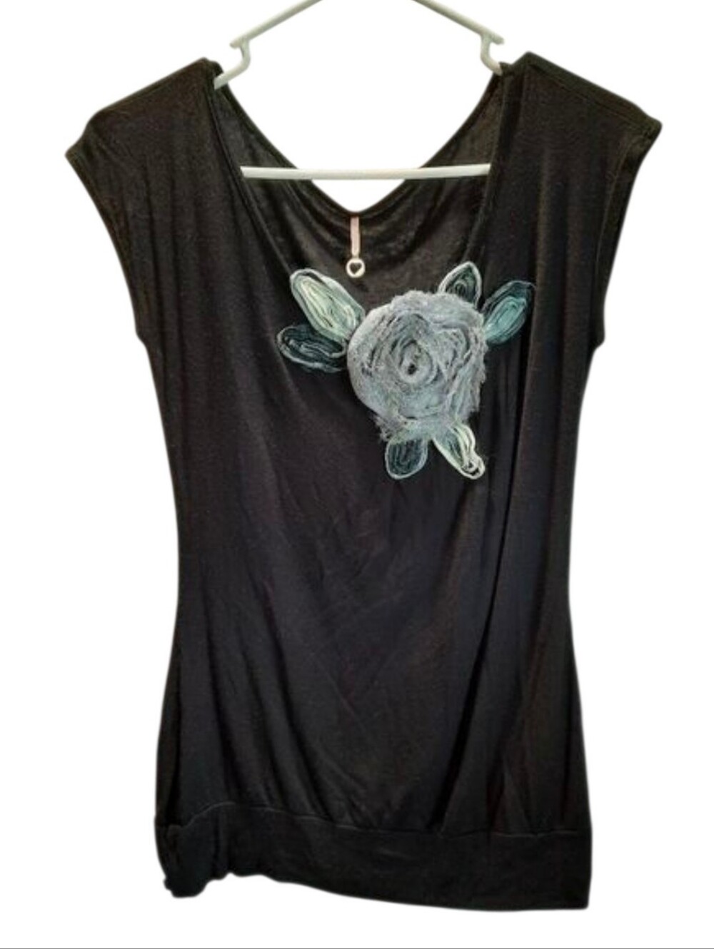 Robin K. Blouse Womans Medium Black Rose Stretch Classic Floral Breathable